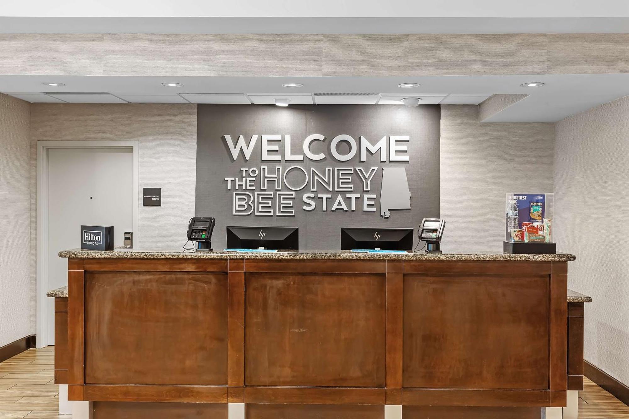 Hampton Inn - Атмор Экстерьер фото